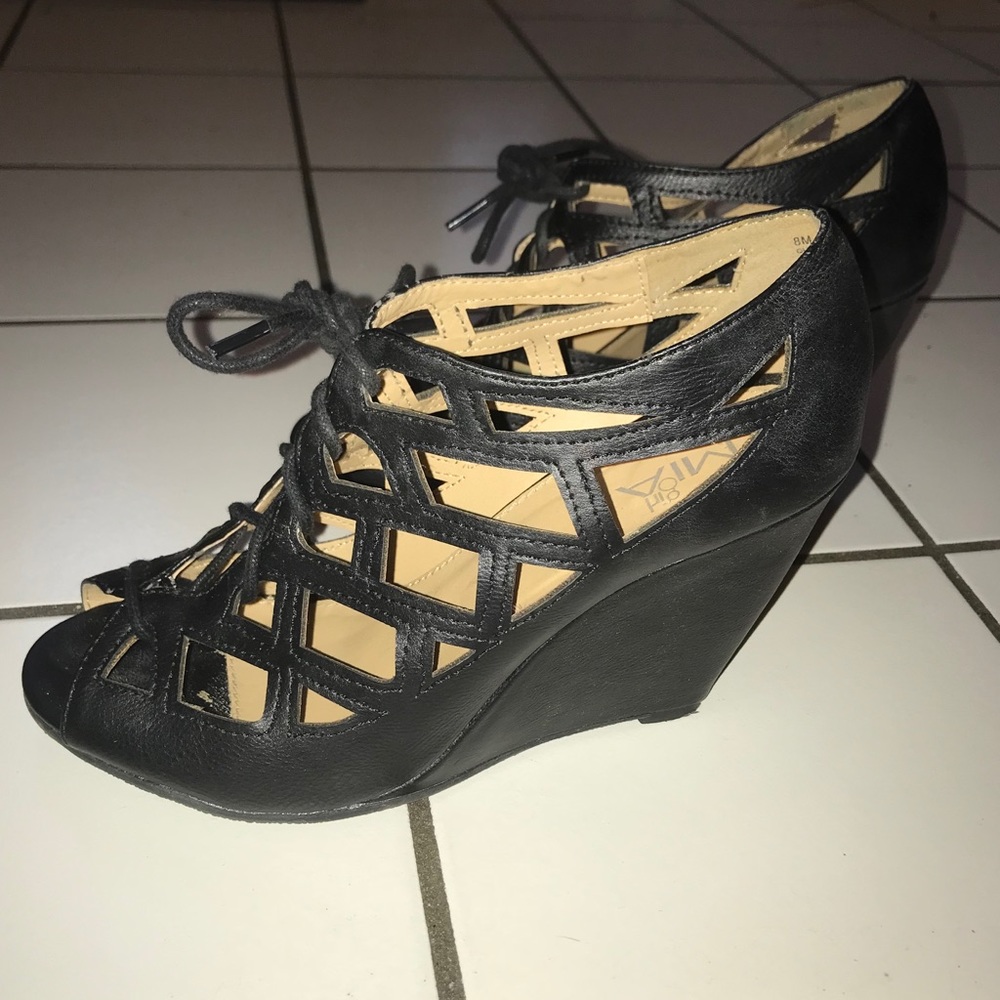 MIA Girl Quincy Black Wedges